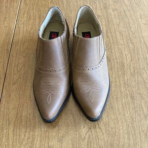 Dingo size6 boots